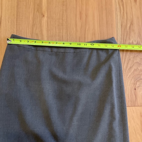 Jones & Co. Charcoal Gray Pencil Skirt Suit, Size 6 - Picture 12 of 13